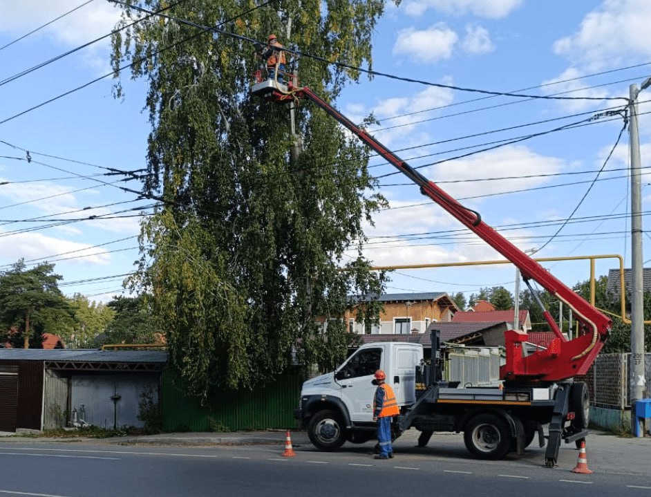 В Тольятти продолжают менять устаревшие фонари на энергоэффективные светодиоды